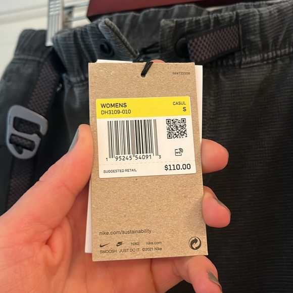 NWT. Awesome Nike ACG pants! - Picture 7 of 8